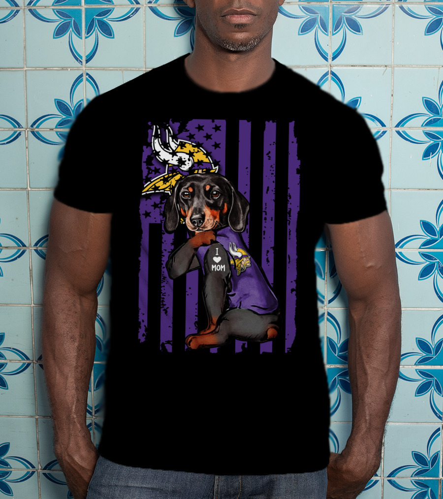 Dachshund I Love Mom Minnesota Vikings Purple Flag T-Shirt