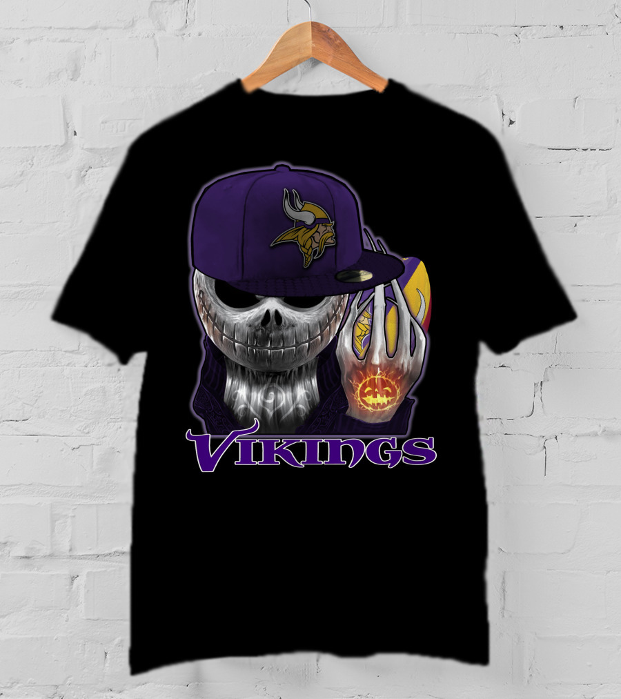 Vikings Skull With Pumpkin And Football In Purple Hat T-Shirt