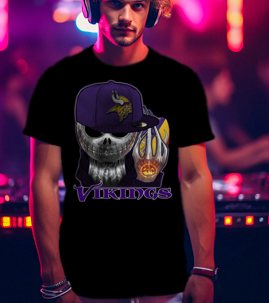 Vikings Skull With Pumpkin And Football In Purple Hat T-Shirt