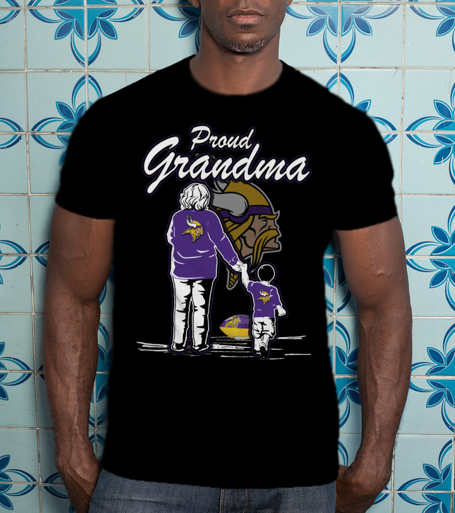 Proud Grandma Minnesota Vikings Family Football Fan T-Shirt
