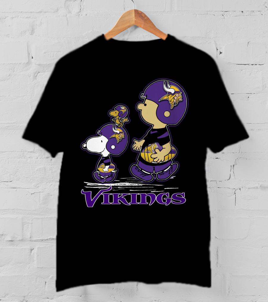 Snpfootball Minnesota Vikings Peanuts Characters Vikings Helmets T-Shirt