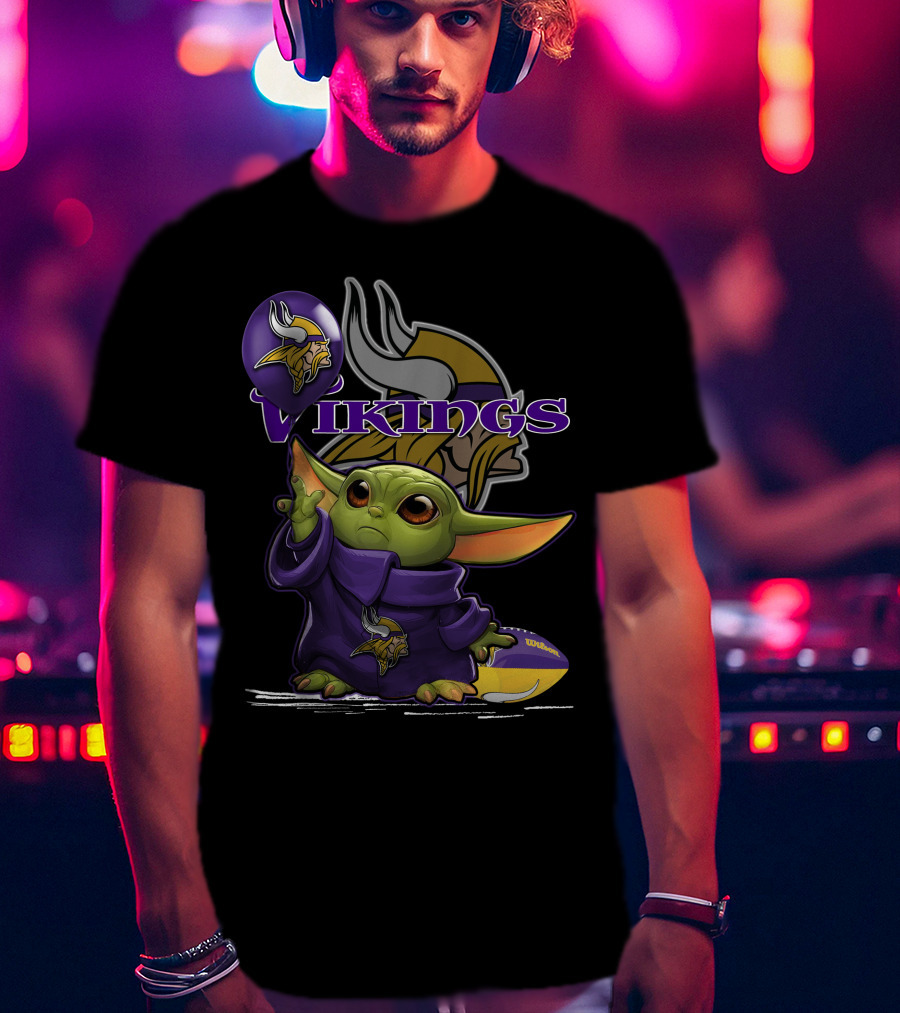 Yoda Holding Minnesota Vikings Football Helmet With Team T-Shirt