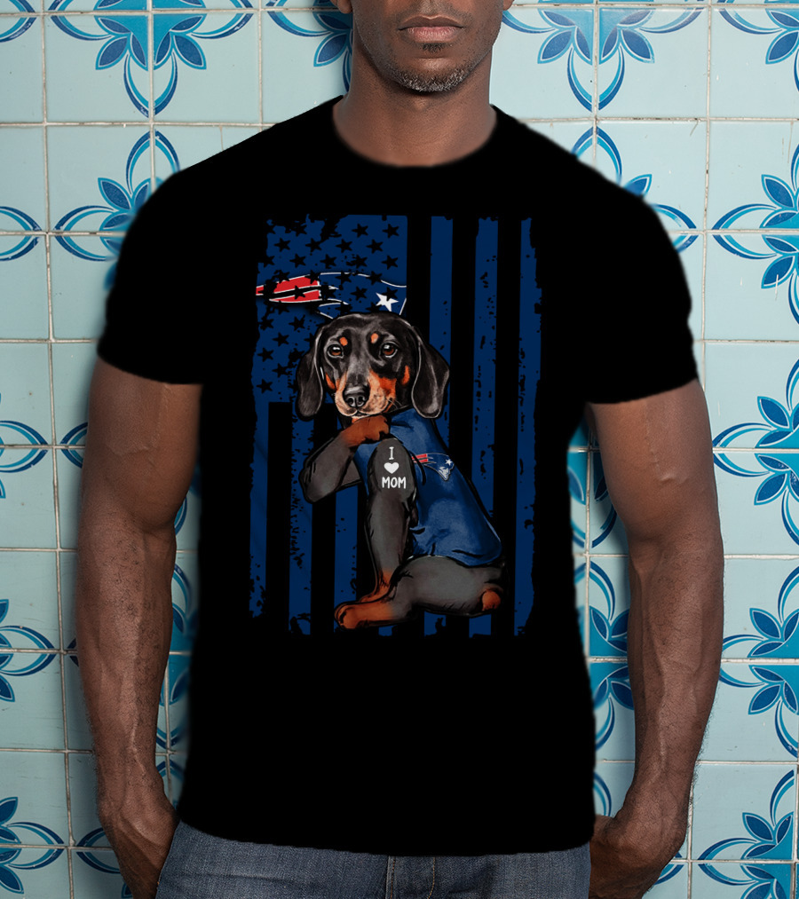 Dachshund New England Patriots I Love Mom T-Shirt