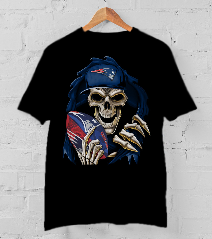 Skullbong New England Patriots Skeleton With Cap Holding Wilson Football T-Shirt