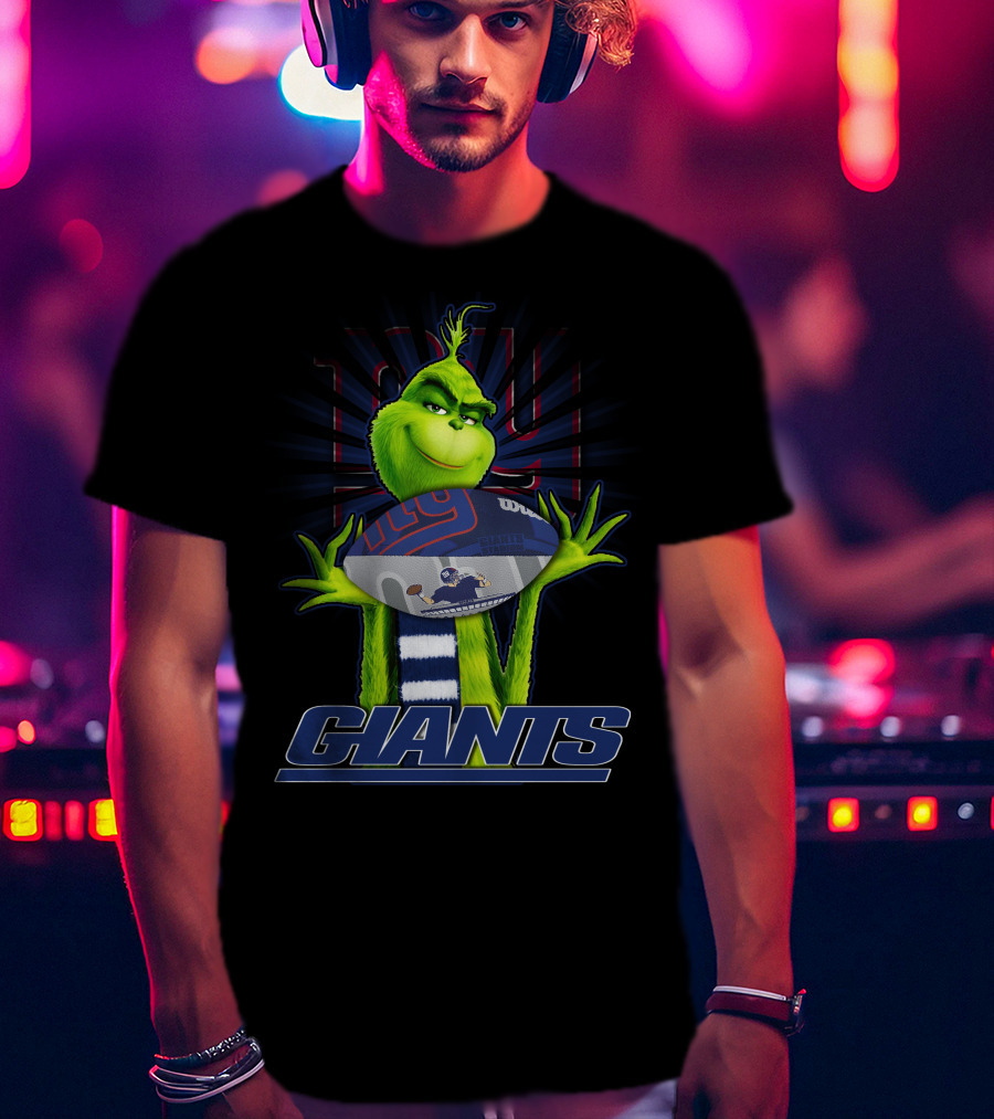 Grinch Holding New York Giants Football T-Shirt