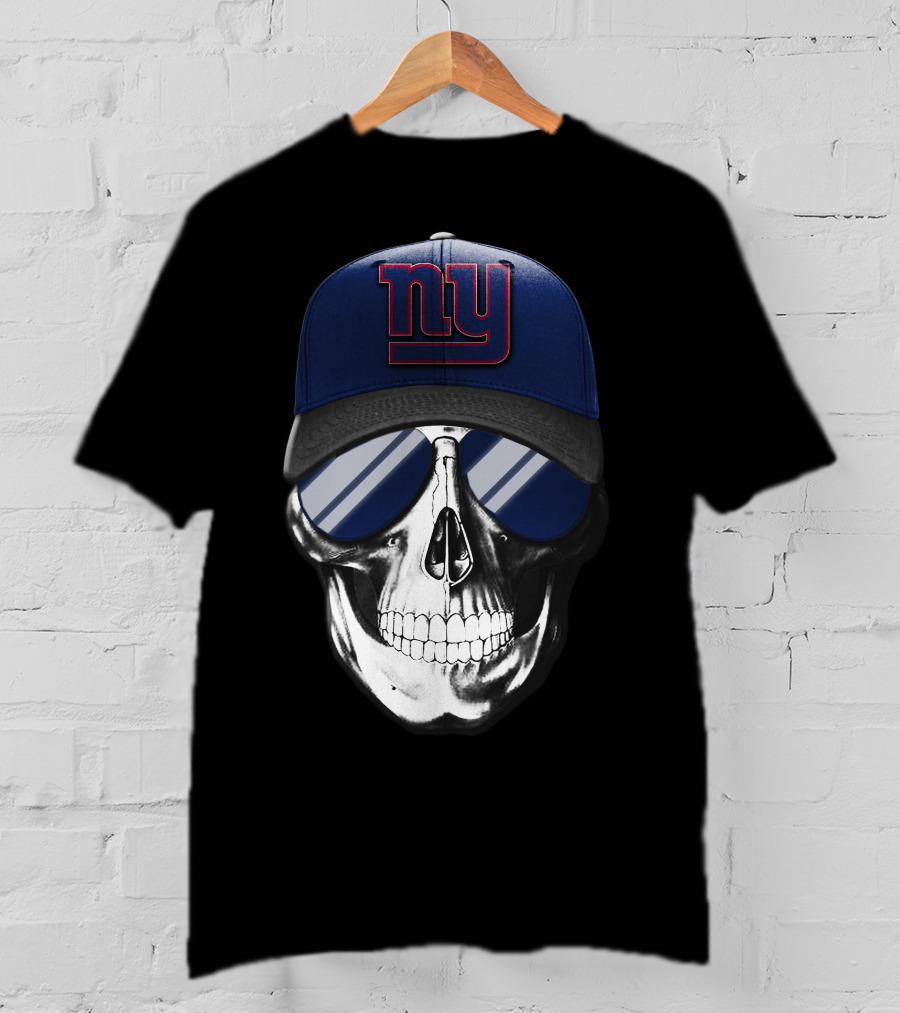 Skull V7 NY Giants Baseball Cap And Sunglasses T-Shirt