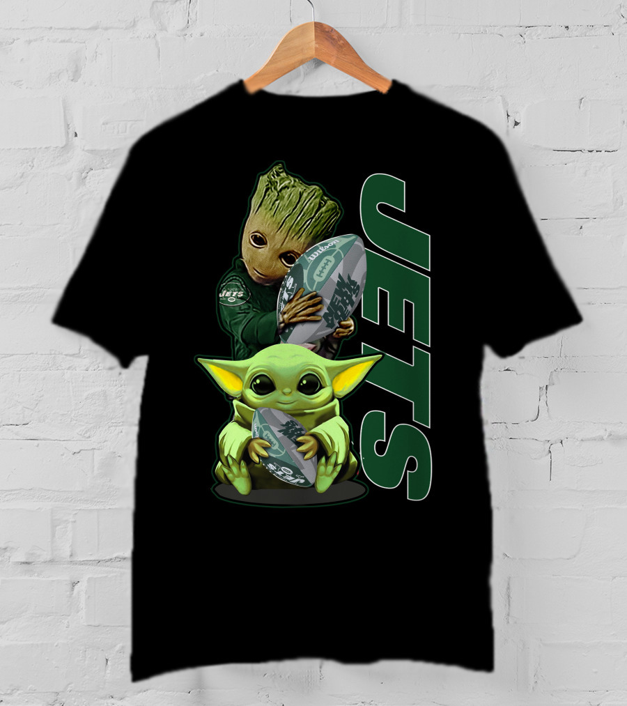 Grzd New York Jets Baby Groot And Baby Yoda With Football T-Shirt