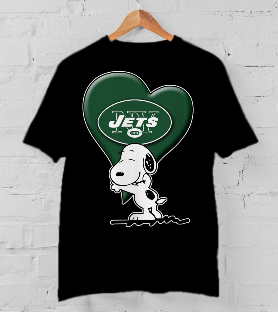 Snoopy Holding Heart Shaped New York Jets T-Shirt