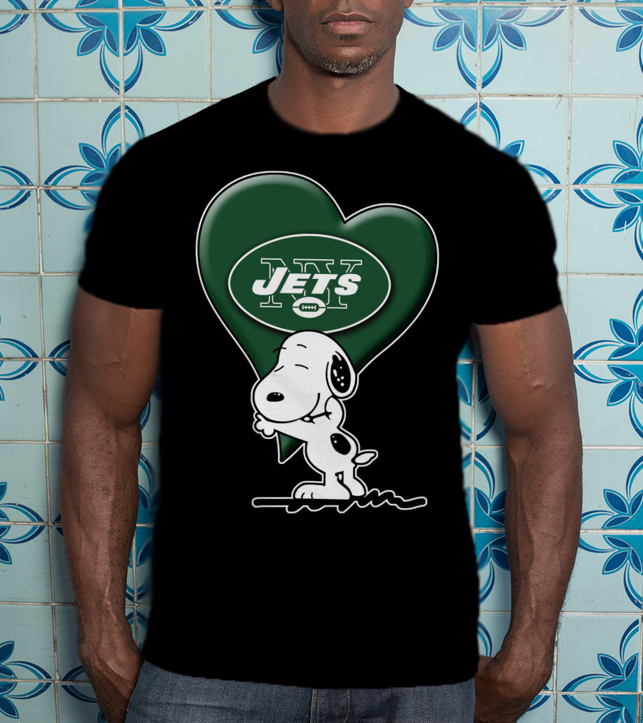 Snoopy Holding Heart Shaped New York Jets T-Shirt