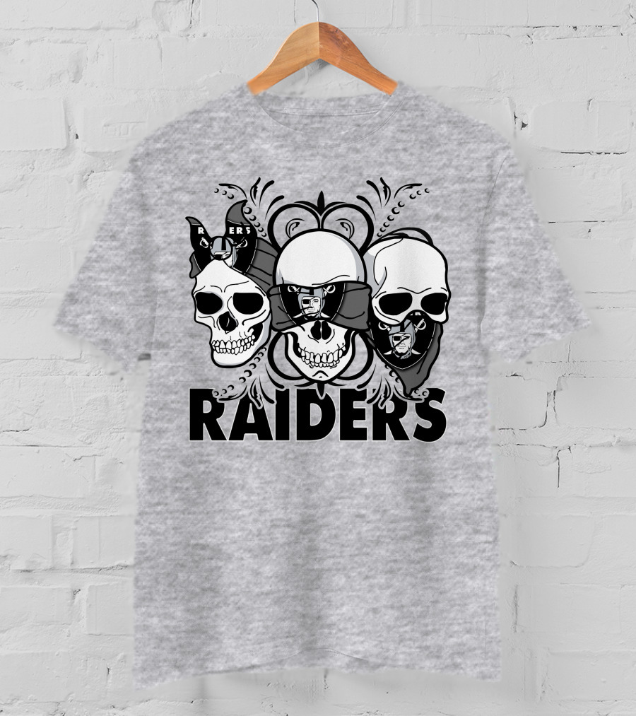 3 Skull Raiders T-Shirt