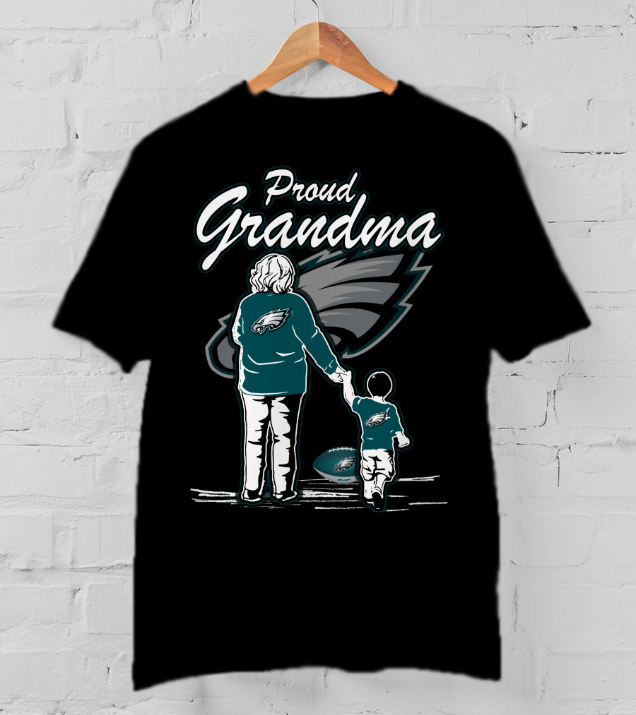 Proud Grandma Philadelphia Eagles Family Fan Love T-Shirt