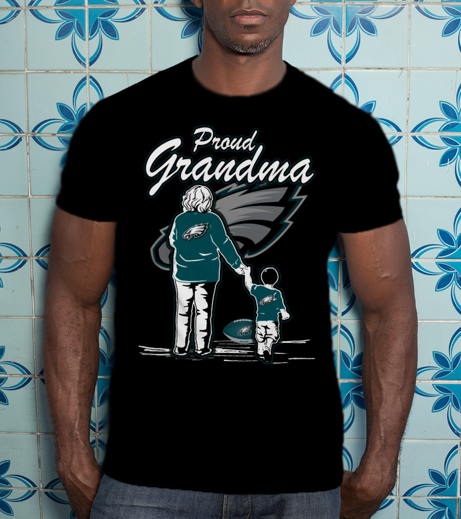 Proud Grandma Philadelphia Eagles Family Fan Love T-Shirt