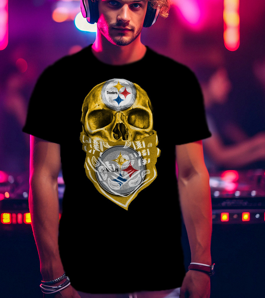 Skull V5 Steelers Bandana Logo Football Fan Gear T-Shirt