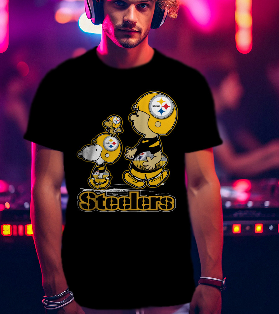 Snpfootball Pittsburgh Steelers Charlie Brown And Snoopy Peanuts Steelers Helmets T-Shirt