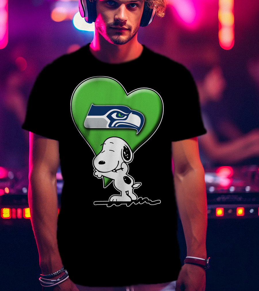 Snoopy Heart Seattle Seahawks Fan T-Shirt