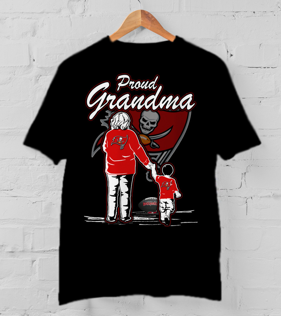 Proud Grandma Tampa Bay Buccaneers Football Family T-Shirt