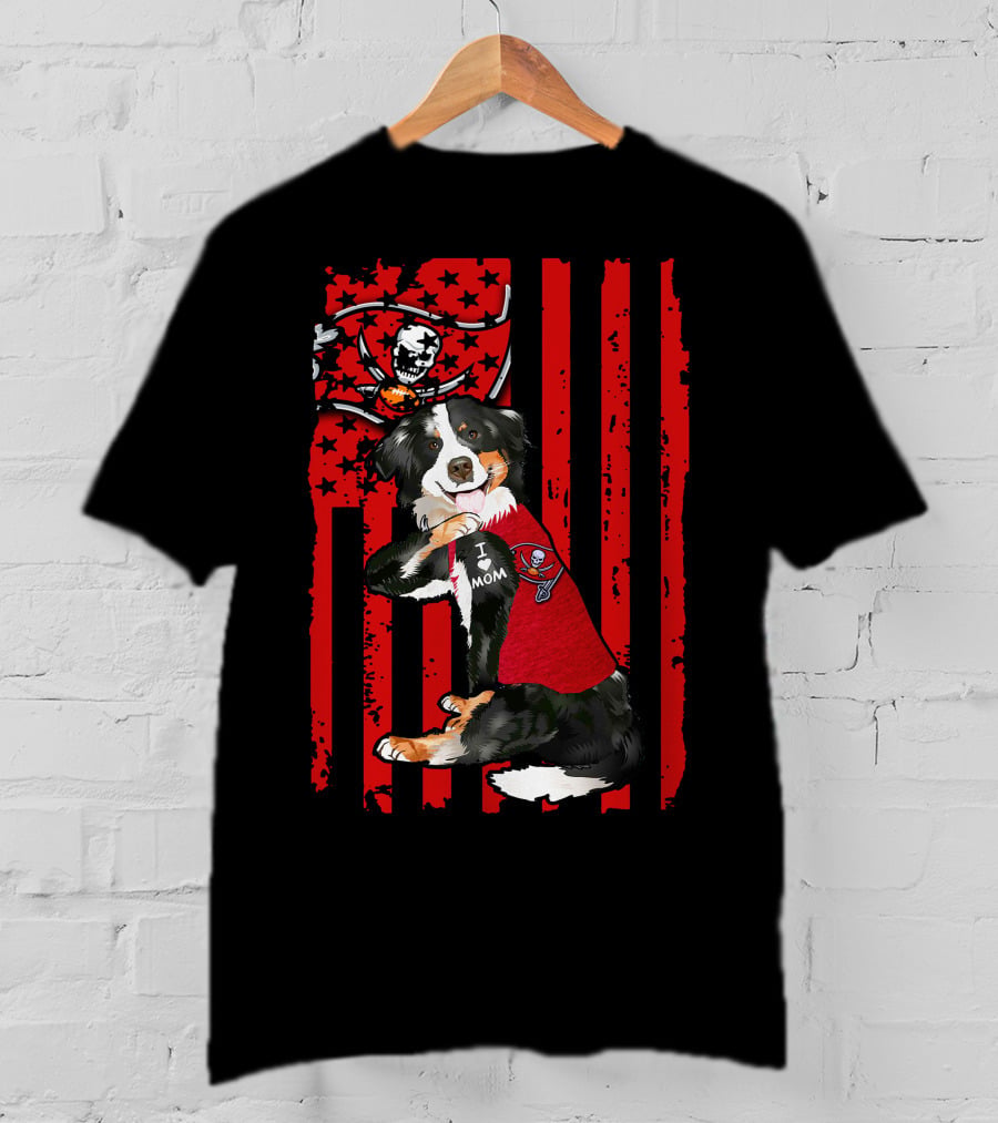 Border Collie In I Love Mom Shirt With Tampa Bay Buccaneers Flag T-Shirt