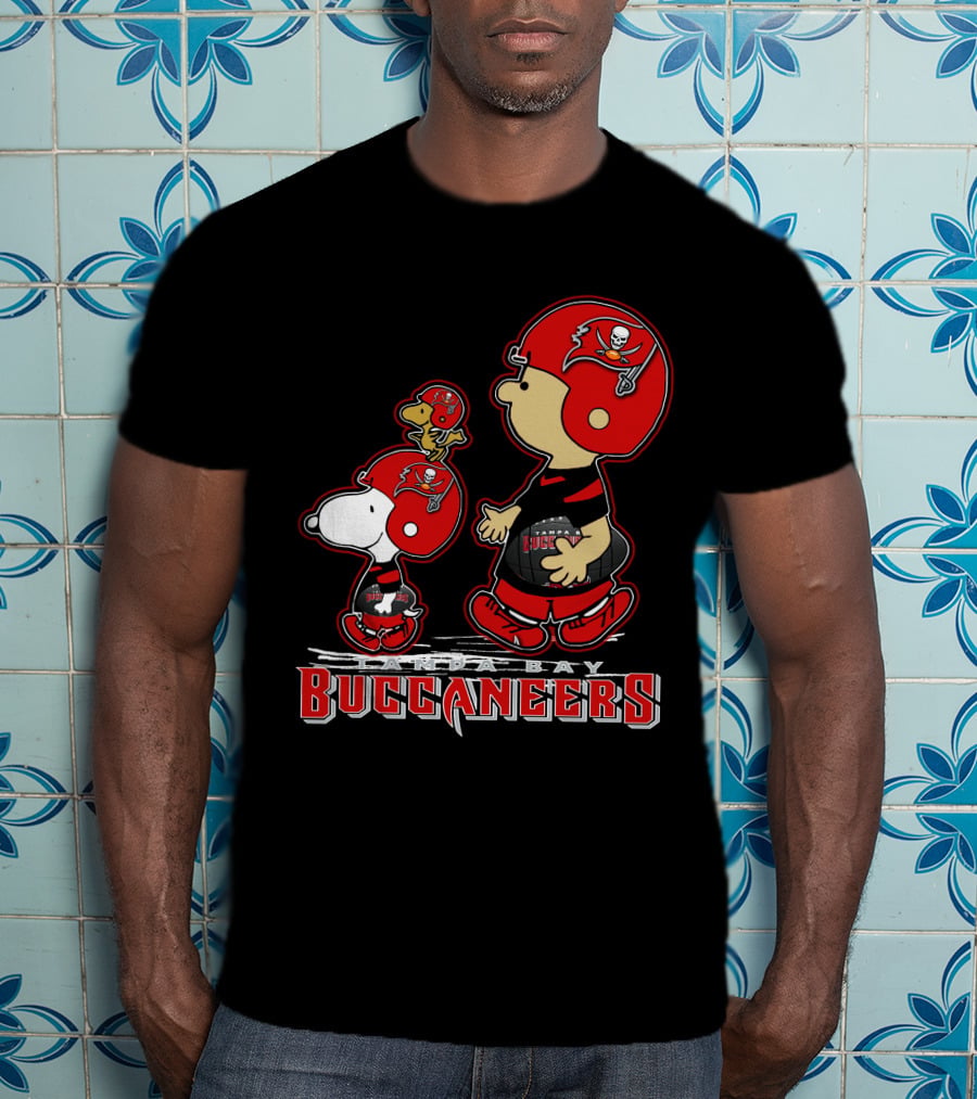Tampa Bay Buccaneers Snpfootball Peanuts Characters T-Shirt