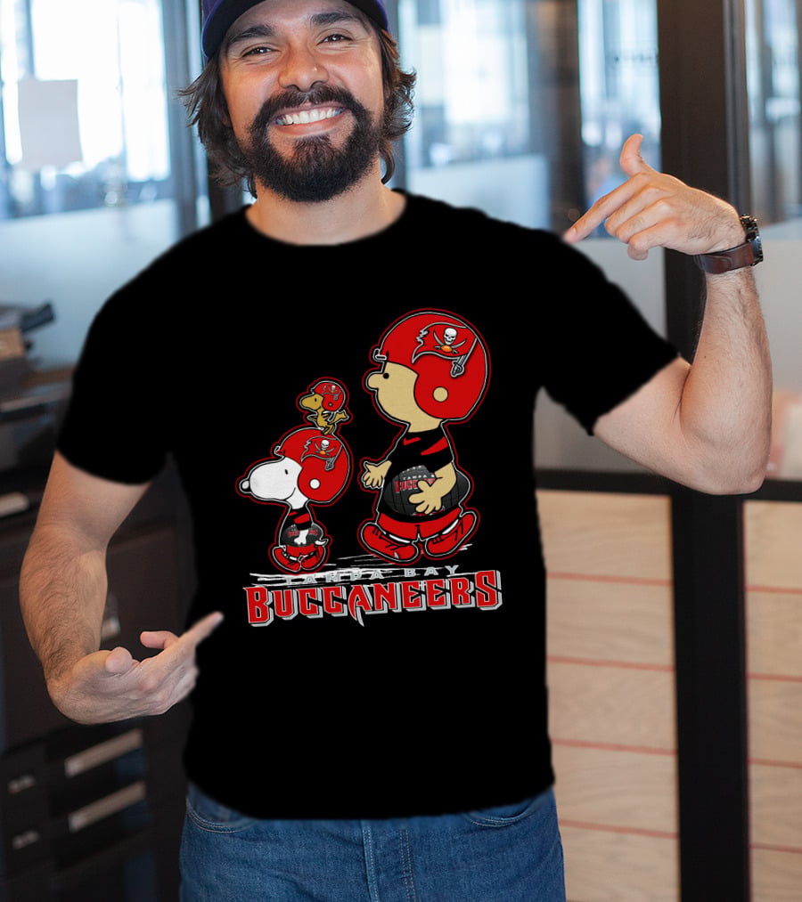 Tampa Bay Buccaneers Snpfootball Peanuts Characters T-Shirt