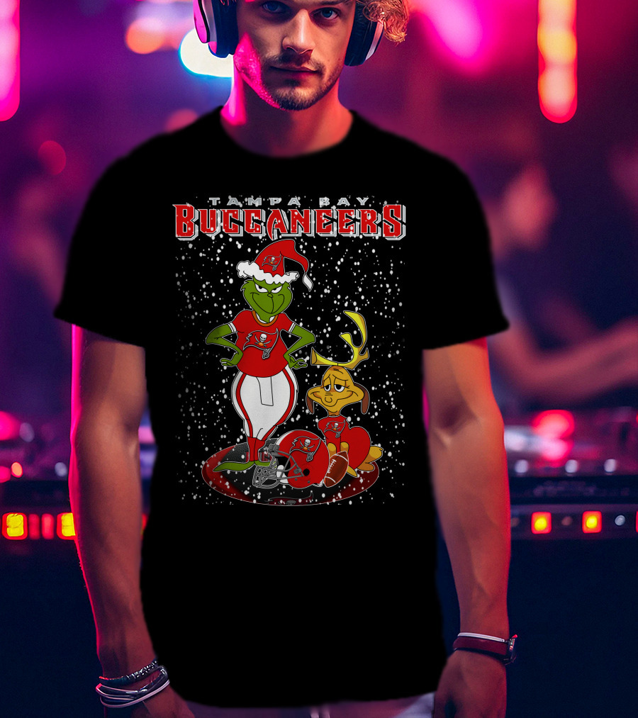 Grinchxmas Tampa Bay Buccaneers Santa Hat Christmas Football Snow T-Shirt