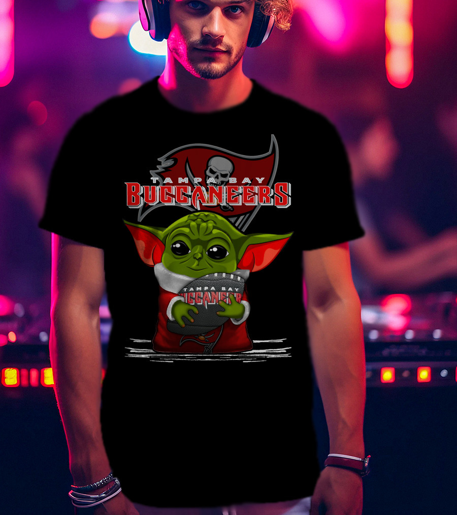 Tampa Bay Buccaneers Yoda Football Fan T-Shirt