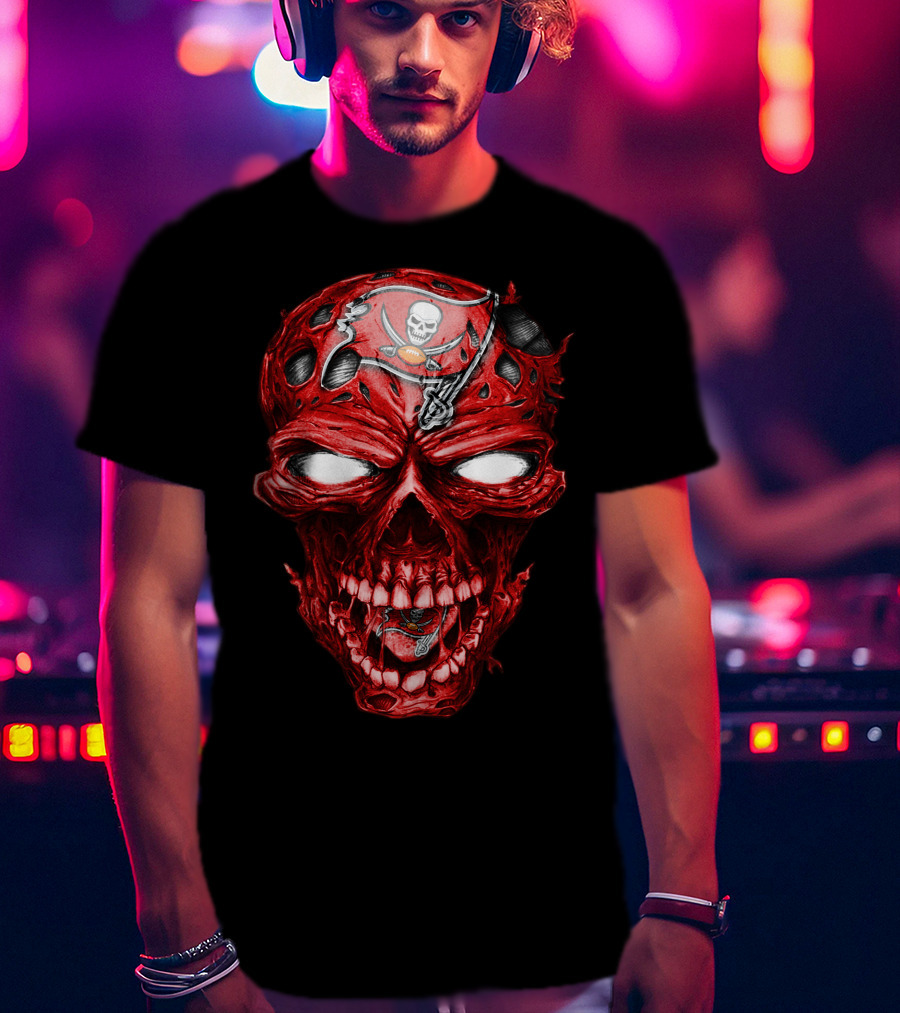 Skull V2 Tampa Bay Buccaneers Logo Red Skull T-Shirt