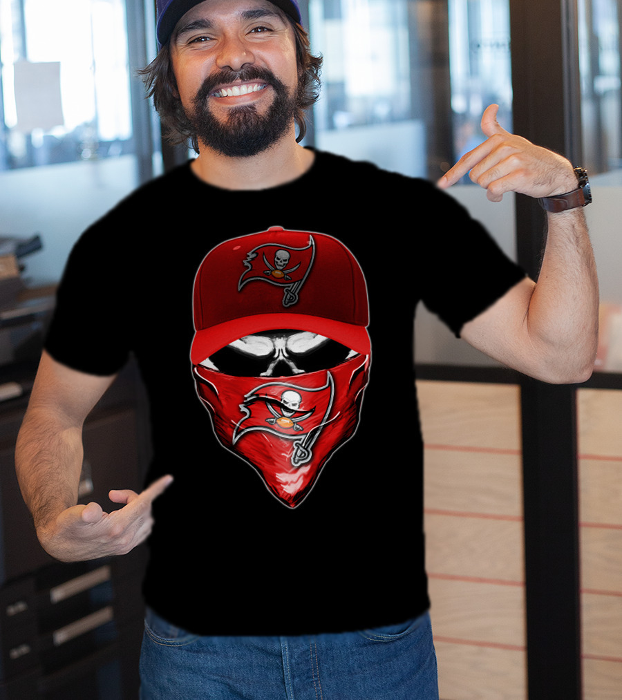 Tampa Bay Buccaneers Skull V6 Hat And Bandana T-Shirt
