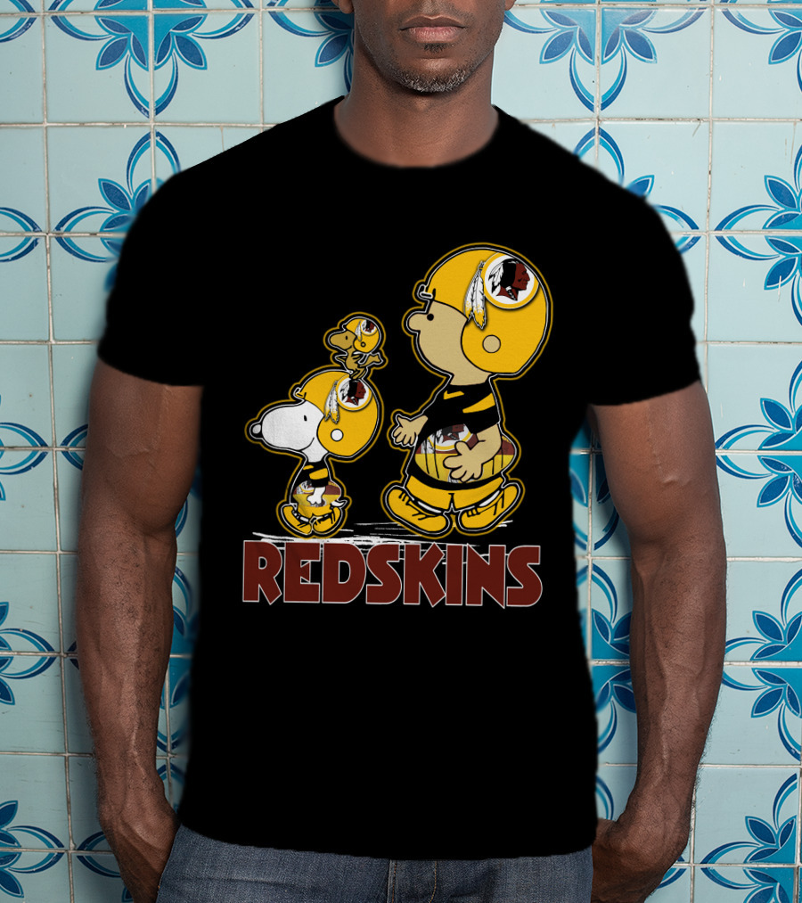 Snpfootball Redskins Peanuts Characters In Football Helmets T-Shirt