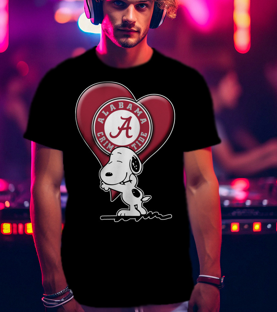 Snoopy Hugging Alabama Crimson Tide Heart T-Shirt