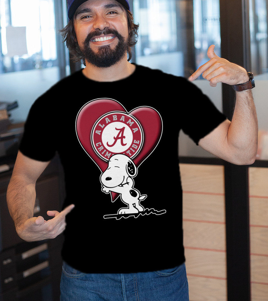 Snoopy Hugging Alabama Crimson Tide Heart T-Shirt
