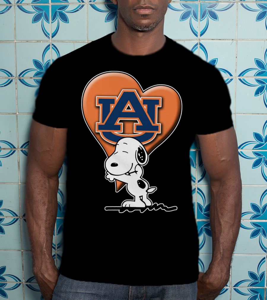 Snoopy Hugging Auburn Tigers Heart T-Shirt