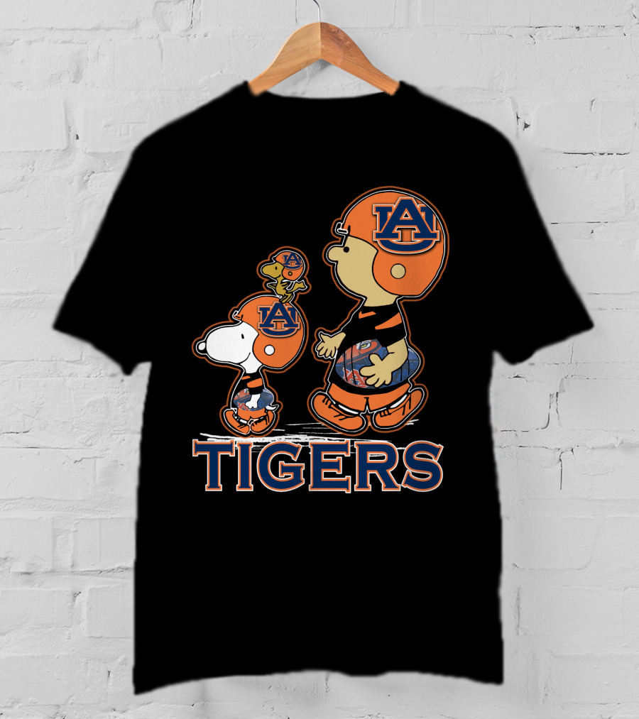 Snpfootball Auburn Tigers Peanuts Characters T-Shirt