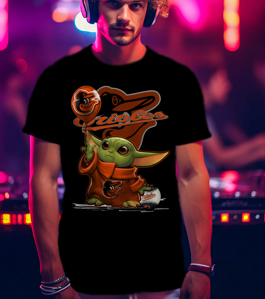 Yoda Holding Baltimore Orioles Balloon With Logo And Baseball T-Shirt