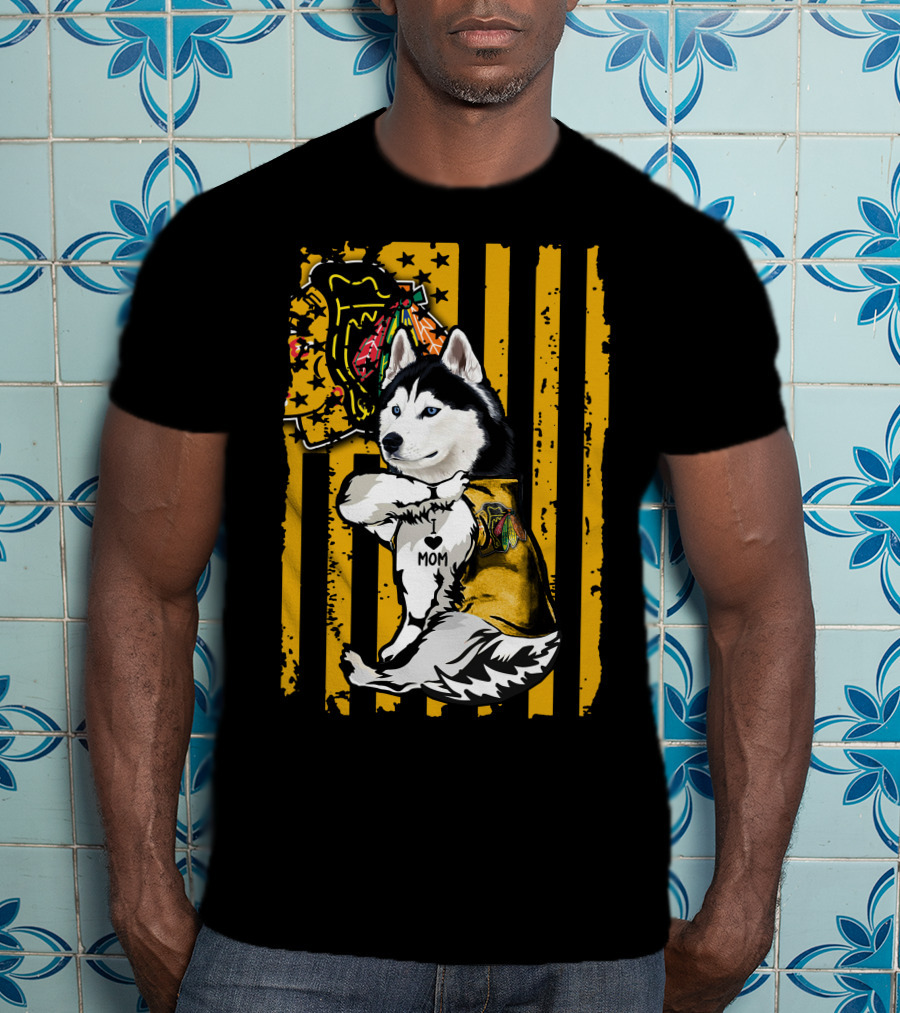 Siberian Husky I Love Mom Chicago Blackhawks Yellow Stripes T-Shirt