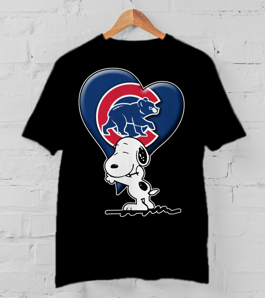 Snp V1 Chicago Cubs Snoopy Heart Hug T-Shirt