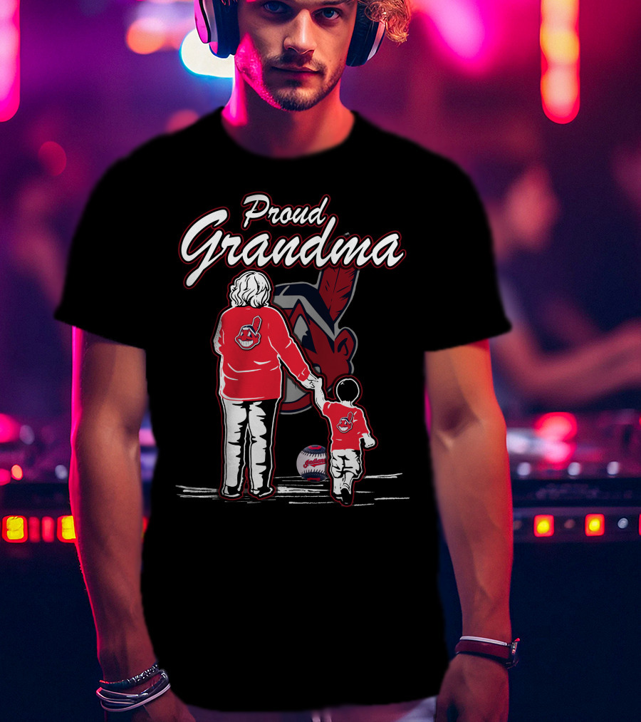 Proud Grandma Cleveland Indians Baseball Family T-Shirt