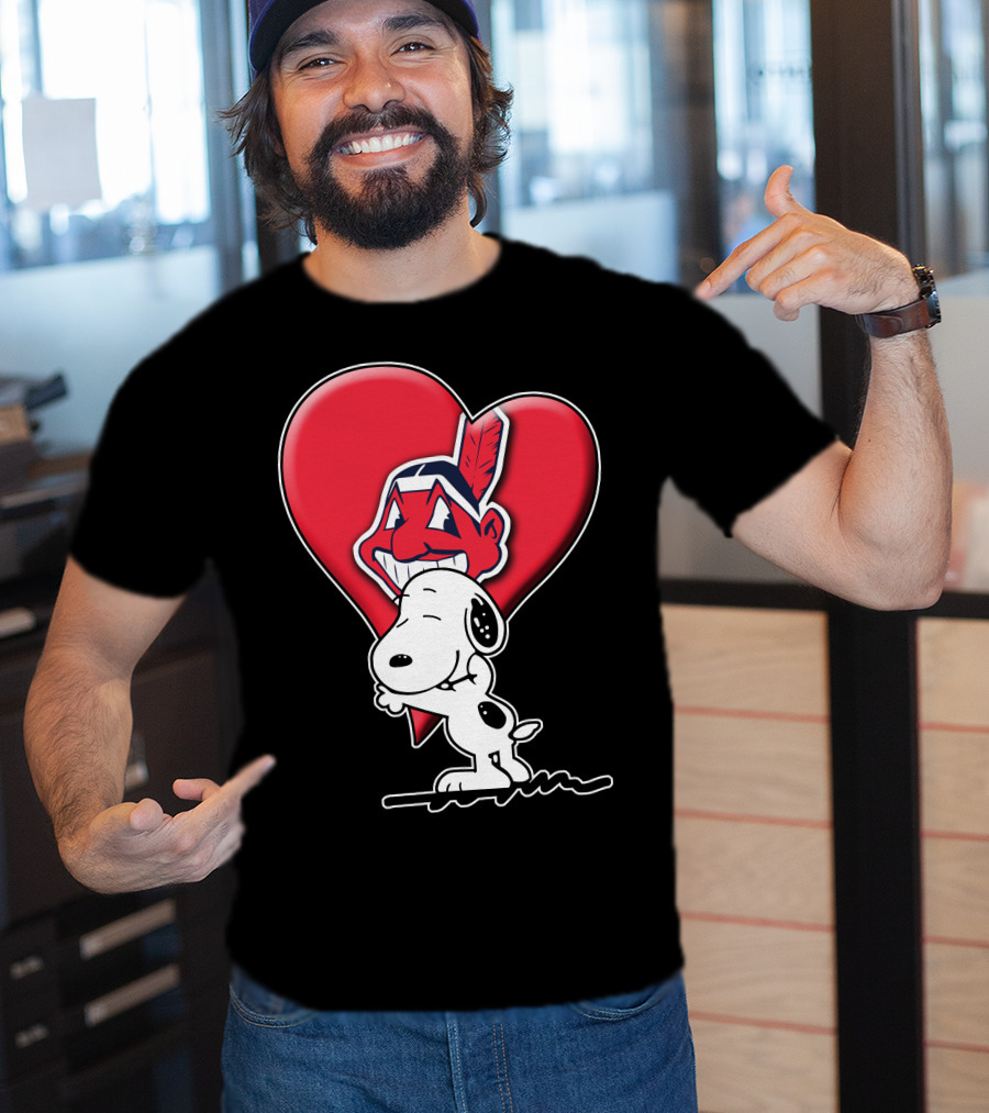 Snoopy Hugging Cleveland Indians Logo Heart T-Shirt