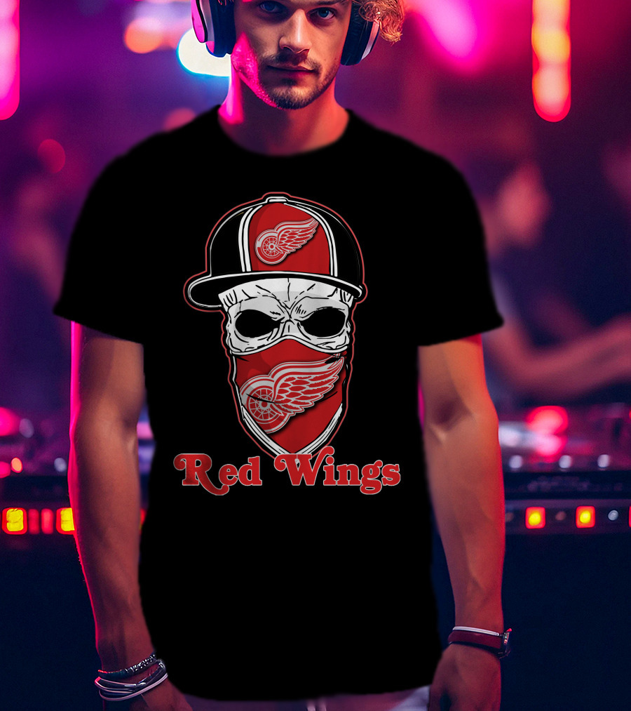 Detroit Red Wings Skull Hat Iconic Wings T-Shirt