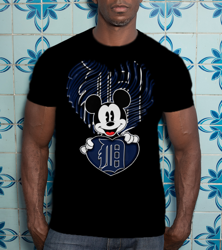 Mickey Mouse Detroit Tigers Heart Stripe T-Shirt