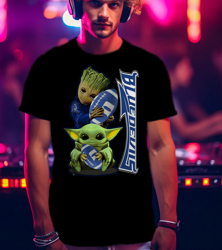 Grzd Duke Blue Devils Groot And Baby Yoda Holding Football T-Shirt
