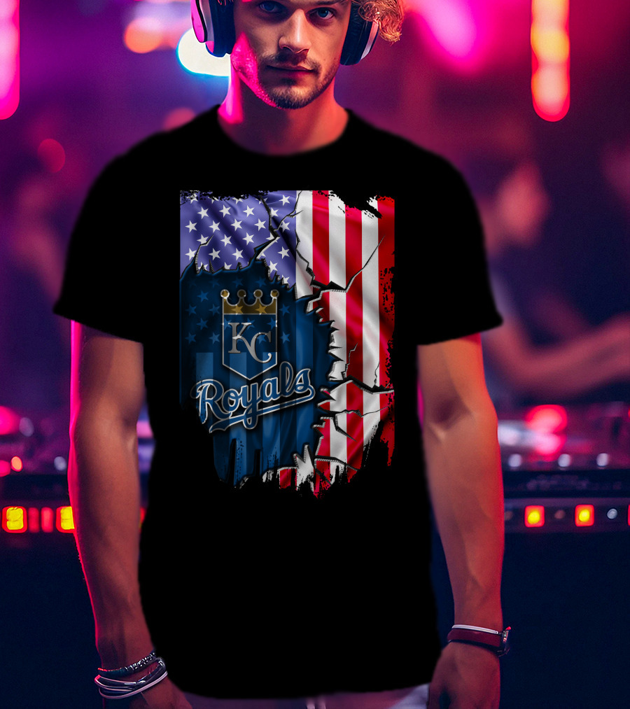 Kansas City Royals Logo With American Flag Background T-Shirt