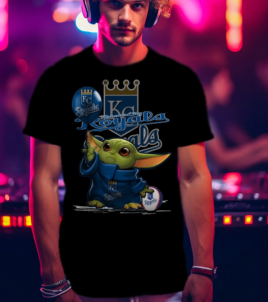 Yoda Kansas City Royals Holding KC Ball And Balloon T-Shirt