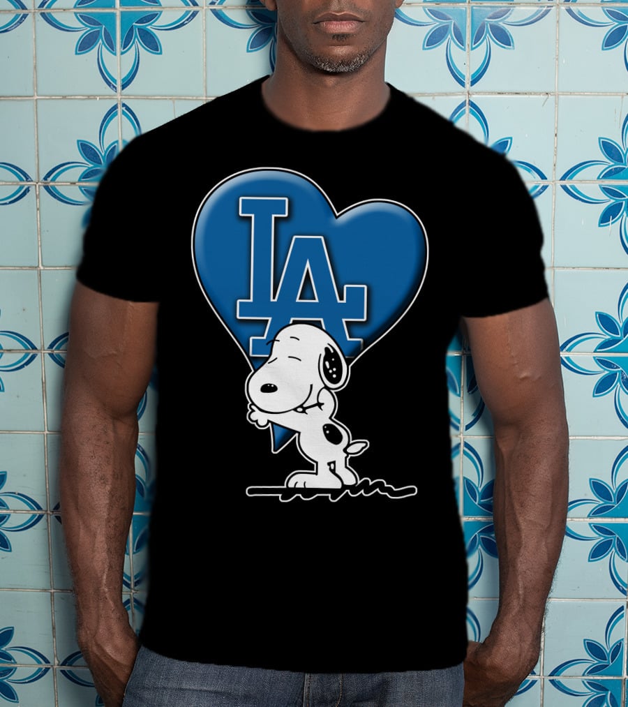 Snoopy Hugging La Dodgers Heart Snp V1 Los Angeles Dodgers T-Shirt