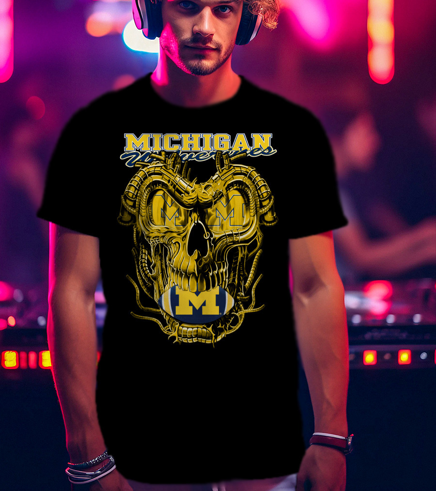Dragonskull Michigan Wolverines M Football Skull T-Shirt