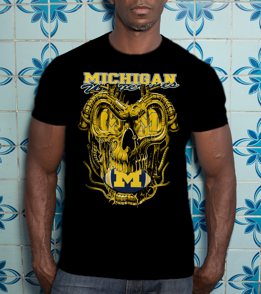 Dragonskull Michigan Wolverines M Football Skull T-Shirt