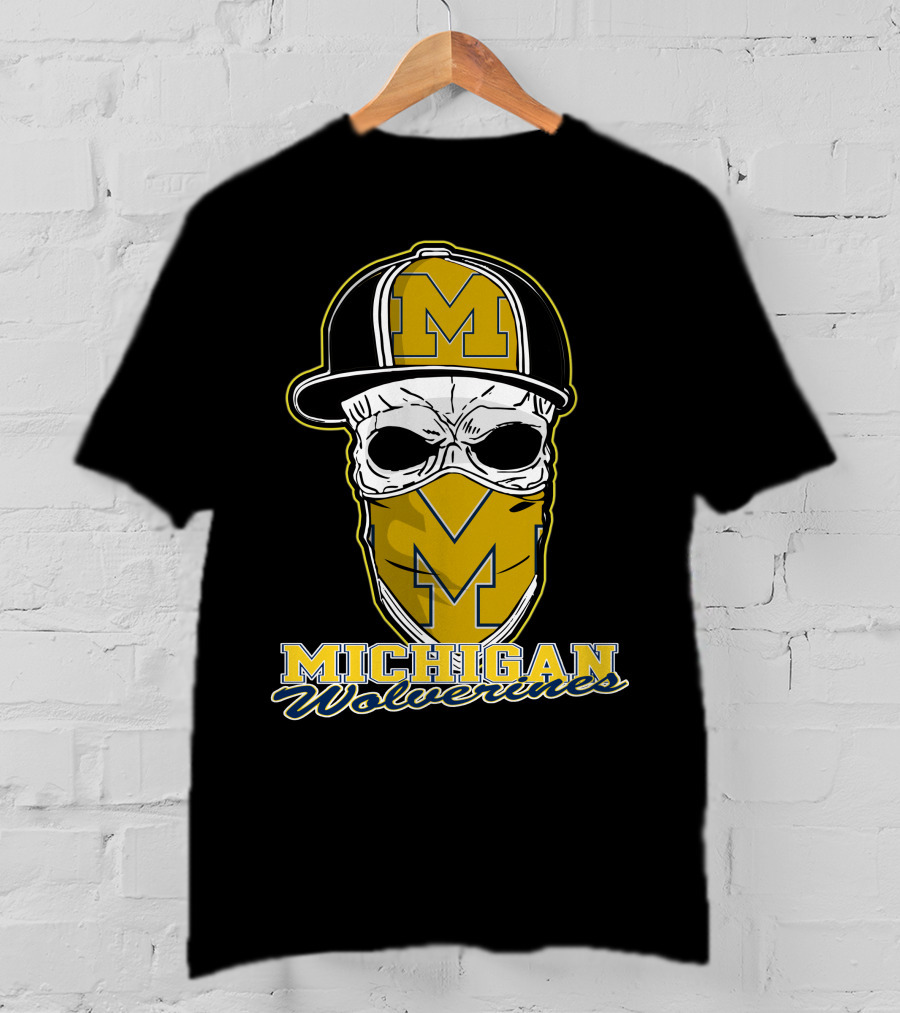Michigan Wolverines Skull Hat M T-Shirt