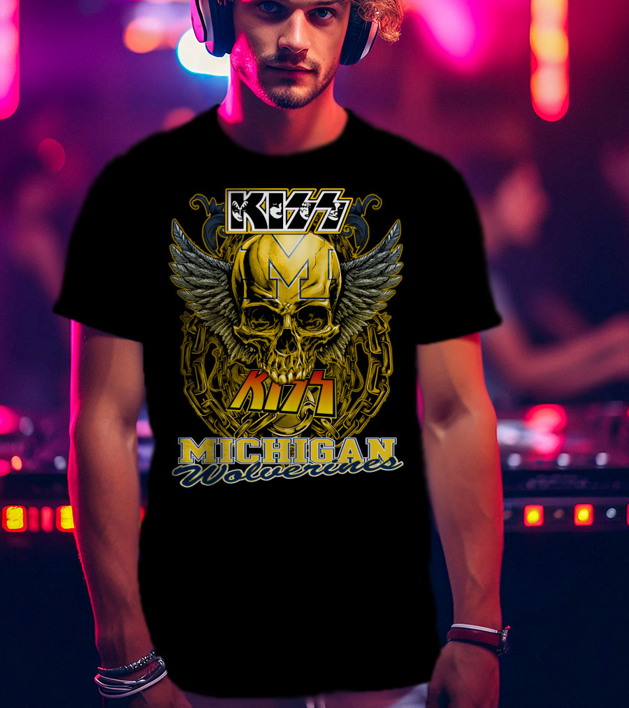 Kiss Michigan Wolverines Skull With Wings And Chains T-Shirt