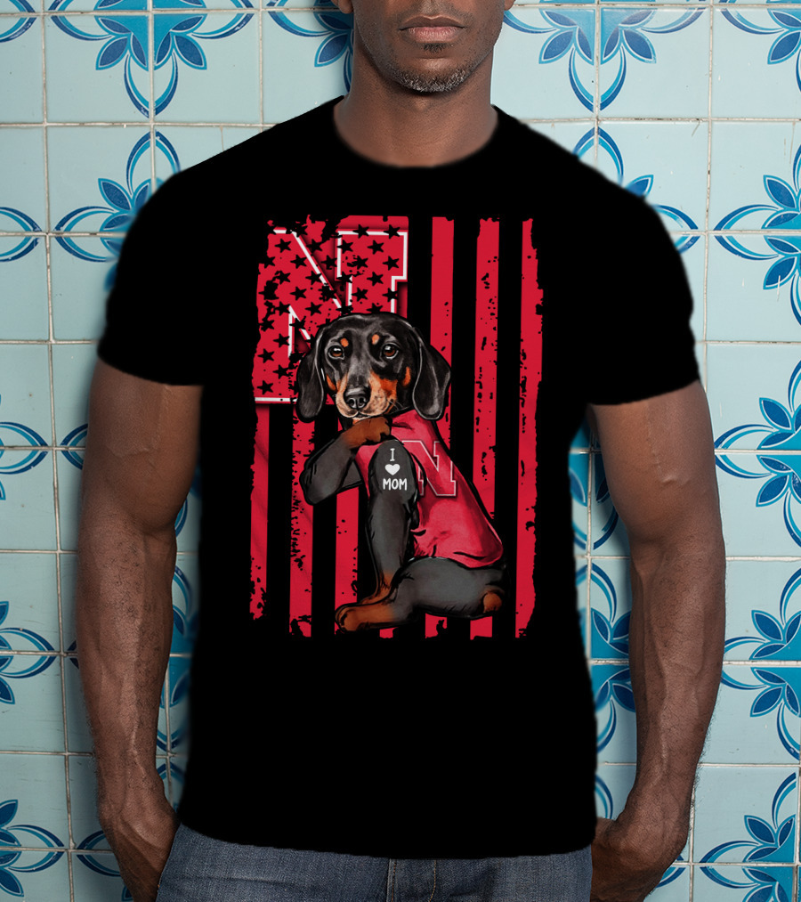 Dachshund I Love Mom Nebraska Cornhuskers USA Flag T-Shirt