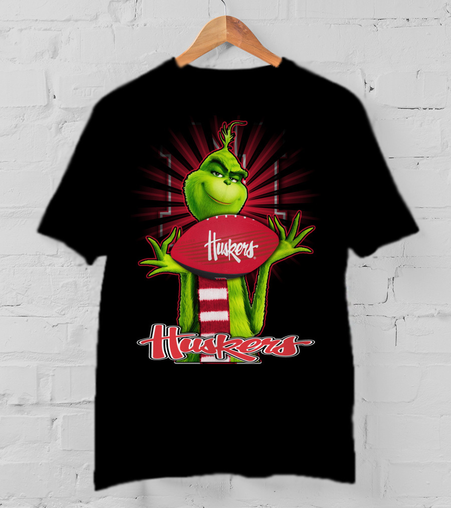 Grinch Holding Huskers Football Nebraska Cornhuskers T-Shirt