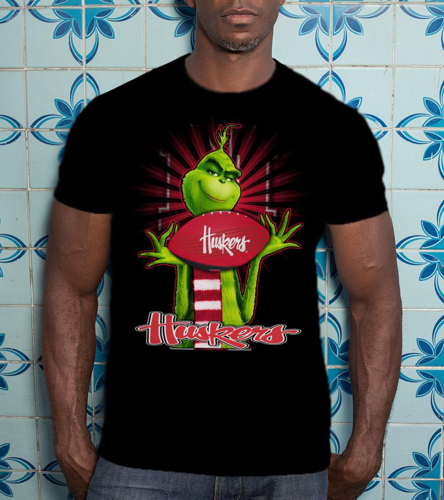 Grinch Holding Huskers Football Nebraska Cornhuskers T-Shirt